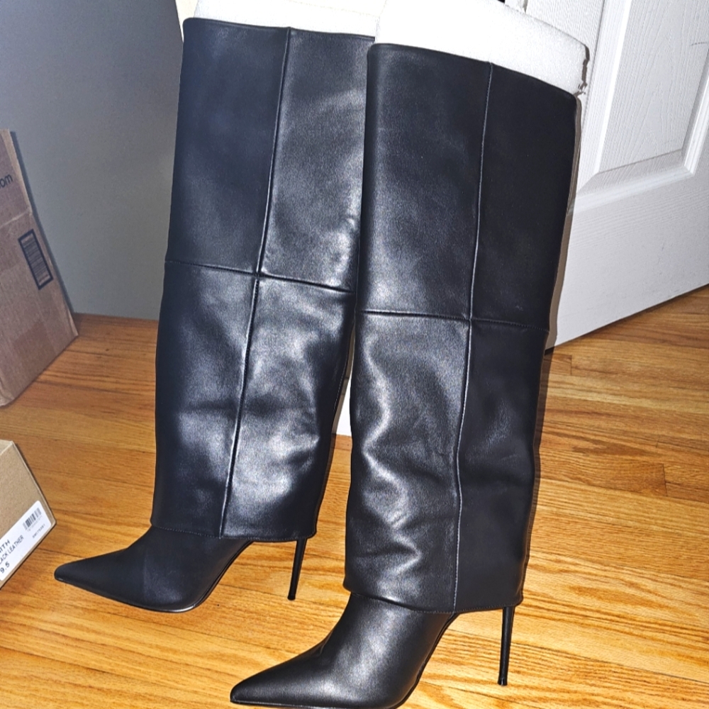 Stiletto Cuffed Pointed Toe Boot